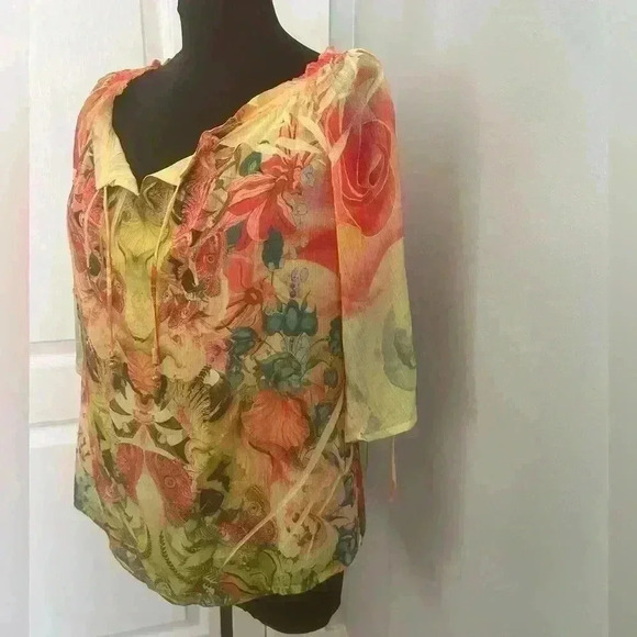 Live and Let Live Womens‎ Small Orange Animal Floral Short Sleeve Print Blouse - Picture 2 of 12